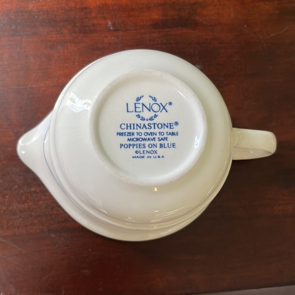 Lenox Poppies on Blue Creamer and Fruit Dessert Sauce Bowl - Picture 8 of 16